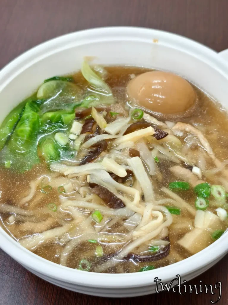 爽口榨菜三絲麵脆爽榨菜絲與紮實肉絲配料細節