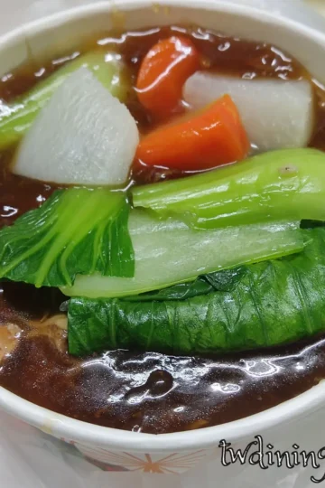 花蓮鳳林牛媽媽的牛肉燴飯
