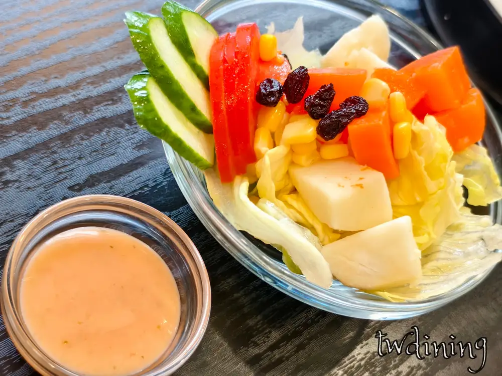 fresh garden salad 澄食晨食-漢口店 vibrant vegetables 爽口 dressing healthy light meal 視覺清爽豐富