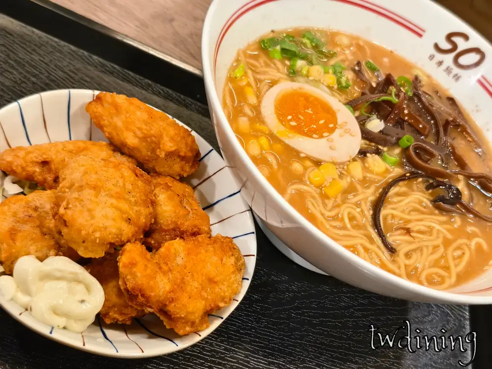 這個 karaage chicken 炸得超 crispy 搭配 rich broth 的 ramen 還有 springy noodles 跟 perfect soft-boiled egg 簡直是 amazing combo