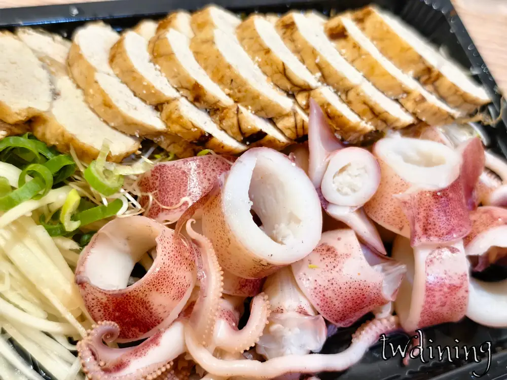 北平路市場 (beiping-market) 熟食 魚卵小捲拼盤，新鮮美味的在地市場 Seafood Platter 推薦。