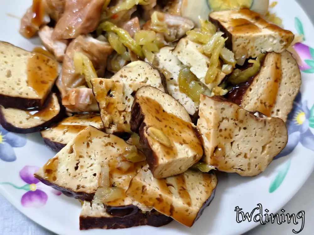 台中sanjing三景羊肉羹dried tofu豆干滷味side dish山西路shanxi road北區foodie soy glaze醬油膏flavorful traditional snack