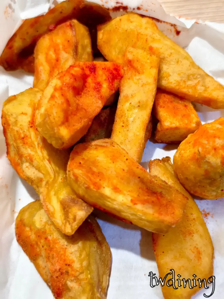 北平路市場 (beiping-market) 莊老闆 (zhuang-lao-ban) 甘梅地瓜，口感鬆軟且酸甜開胃的 Plum Sweet Potato Fries。